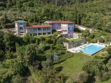 Villetta bifamiliare in vendita di 275 m² in Via San Bartolomeo