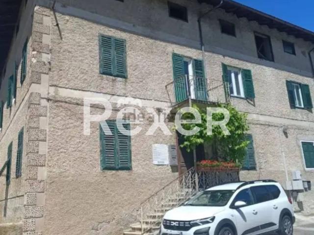 Villetta bifamiliare in vendita di 275 m² in Via Stazione