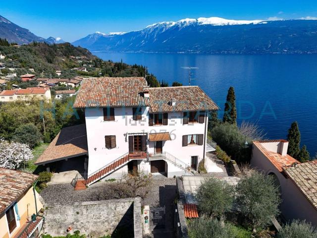 Villetta bifamiliare in vendita di 276 m² in Via Messaga, 39