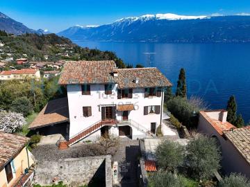 Villetta bifamiliare in vendita di 276 m² in Via Messaga, 39