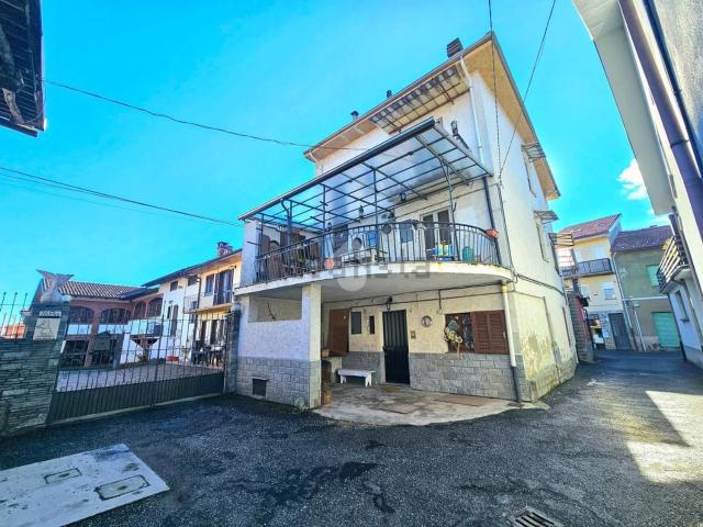 Villetta bifamiliare in vendita di 278 m² in Via Roma, 76