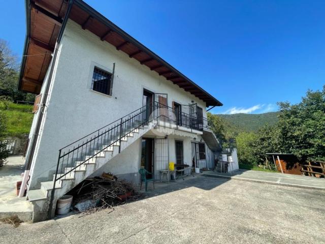 Villetta bifamiliare in vendita di 279 m² in Via Muratello, 80