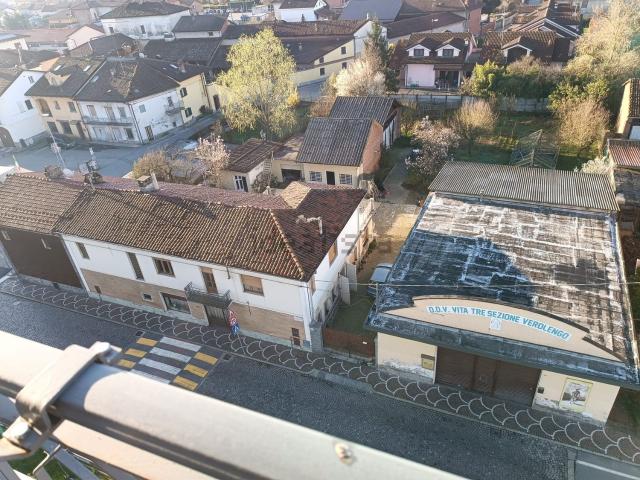 Villetta bifamiliare in vendita di 280 m² in Corso Delio Verna, 2