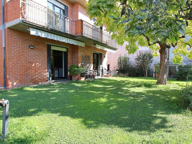 Villetta bifamiliare in vendita di 280 m² in Piazza Aldo Moro