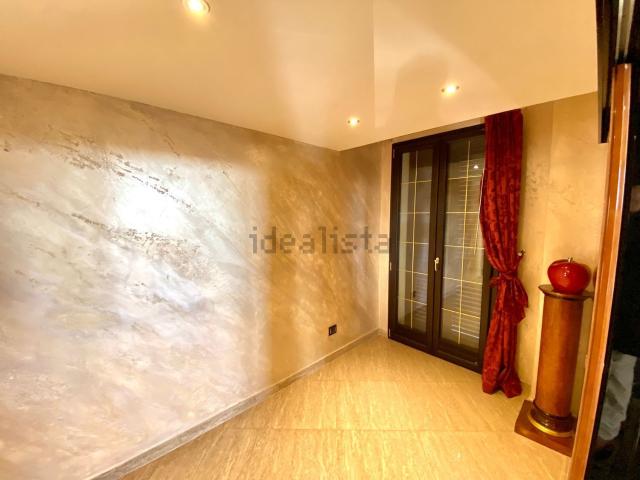 Villetta bifamiliare in vendita di 280 m² in Strada Borgazzo