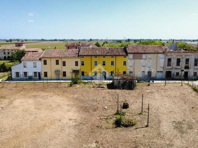 Villetta bifamiliare in vendita di 280 m² in Vicolo Corrado, 20