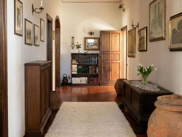 Villetta bifamiliare in vendita di 280 m² in Via Achille Grandi, 20