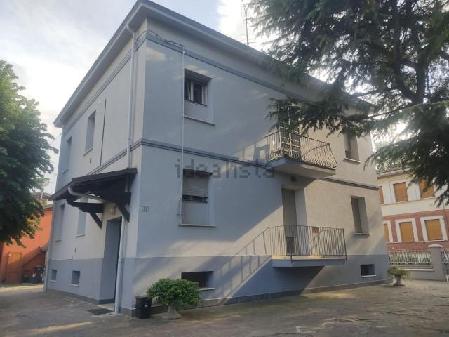 Villetta bifamiliare in vendita di 280 m² in Via Cavalieri di Vittorio Veneto, 8