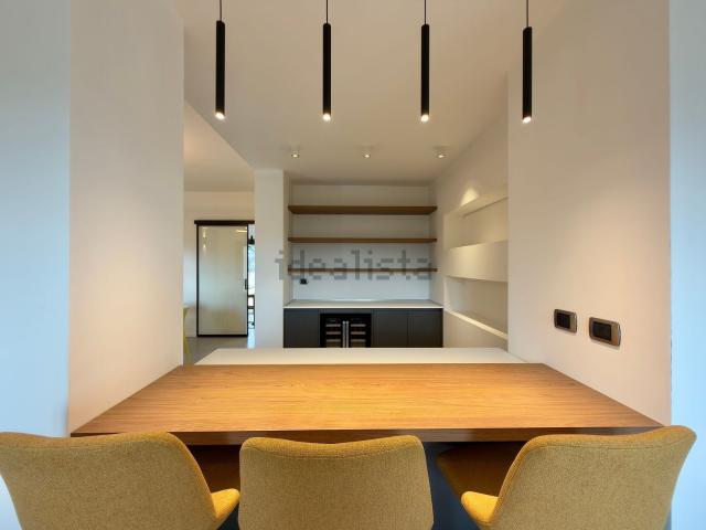 Villetta bifamiliare in vendita di 280 m² in Via del Paradosso 3ª, 2