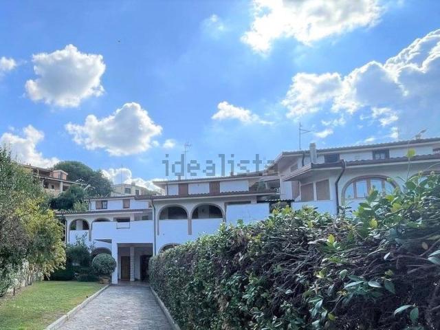 Villetta bifamiliare in vendita di 280 m² in Via Monginevro, 64