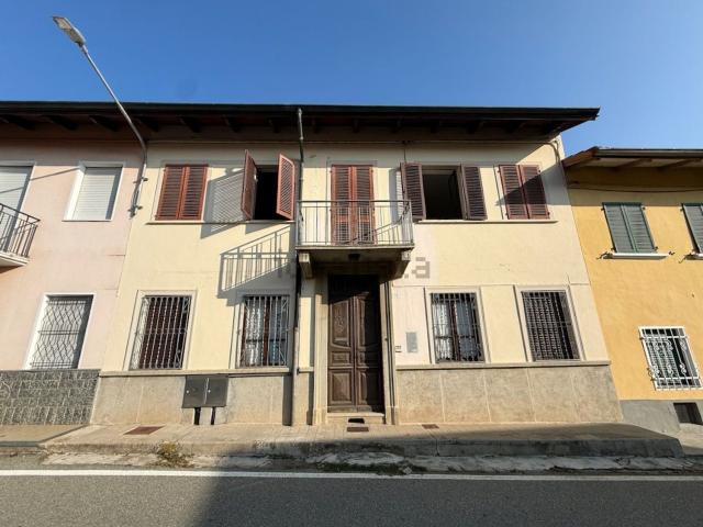 Villetta bifamiliare in vendita di 280 m² in Via Roma, 13