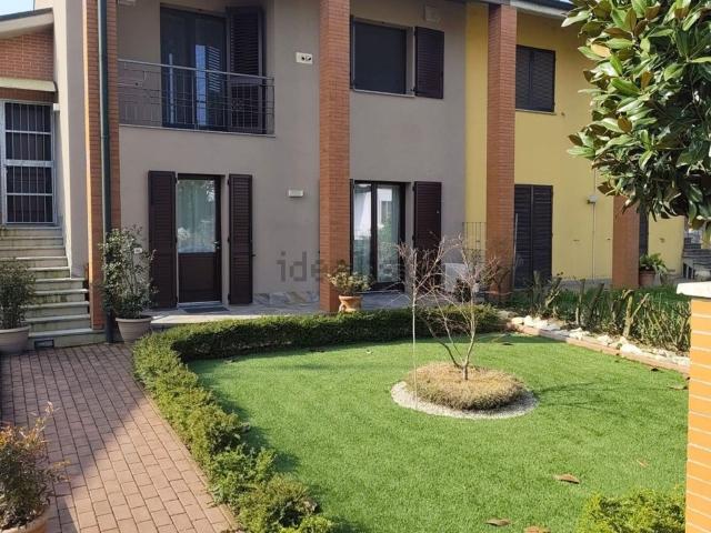Villetta bifamiliare in vendita di 280 m²