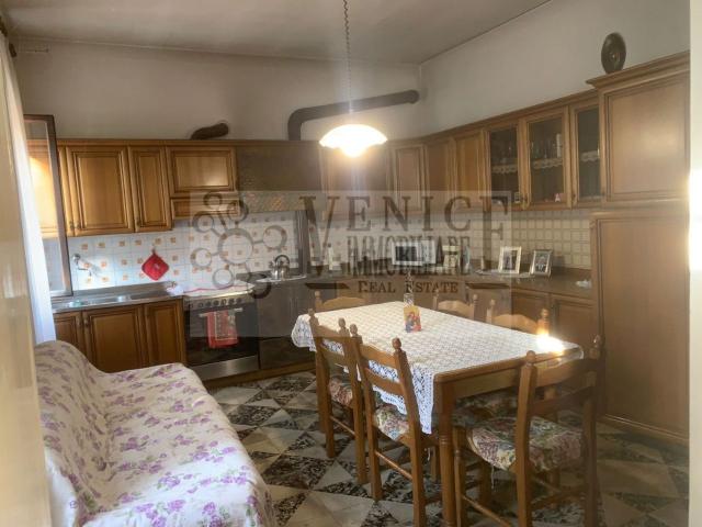 Villetta bifamiliare in vendita di 280 m²