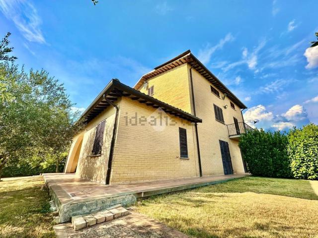 Villetta bifamiliare in vendita di 280 m²
