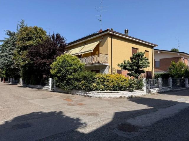Villetta bifamiliare in vendita di 280 m²