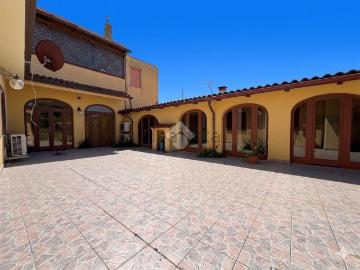 Villetta bifamiliare in vendita di 287 m² in Vicolo Ottazio, 6