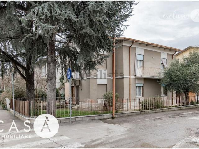 Villetta bifamiliare in vendita di 287 m² in Via Sorrivoli, 437