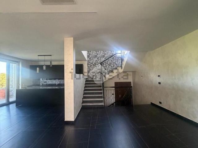 Villetta bifamiliare in vendita di 284 m² in Via Are, 20