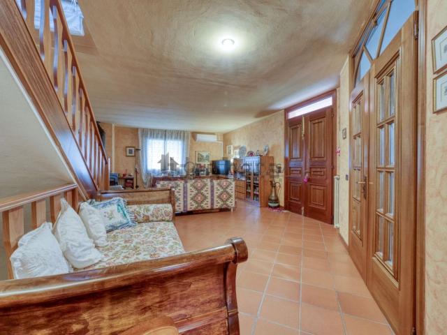 Villetta bifamiliare in vendita di 284 m² in Via On. Aldo Moro