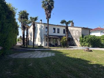 Villetta bifamiliare in vendita di 284 m² in Via Padova Bassano