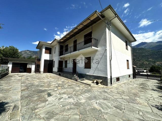 Villetta bifamiliare in vendita di 285 m² in Strada Confreria, 12