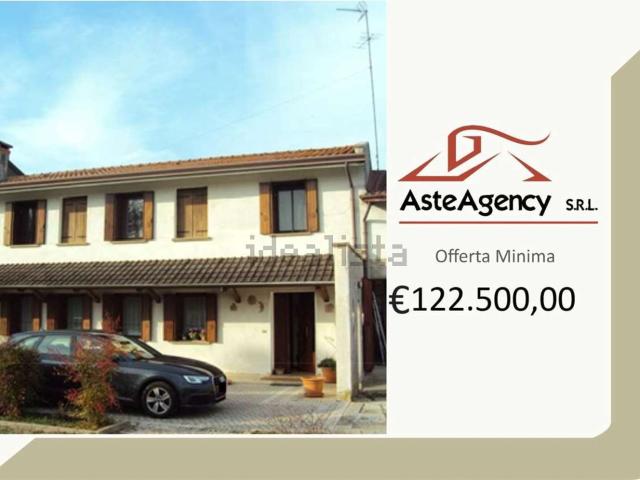 Villetta bifamiliare in vendita di 286 m² in Via Castella, 18