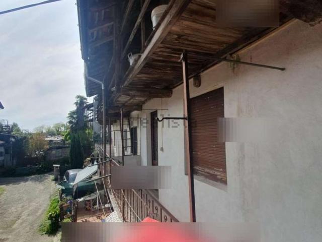 Villetta bifamiliare in vendita di 286 m² in Via Mergozzo, 9