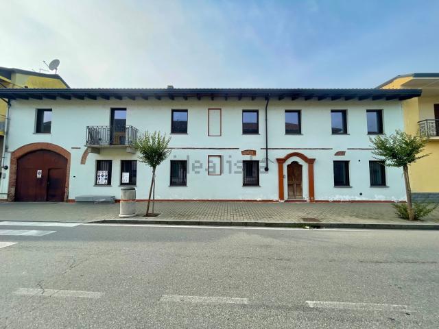 Villetta bifamiliare in vendita di 293 m² in Via Roma, 44