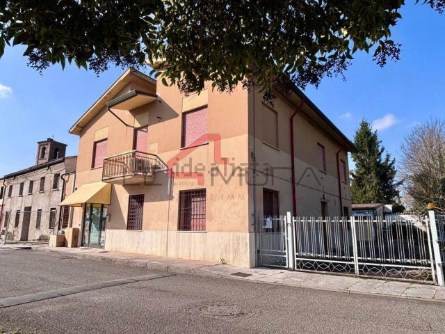 Villetta bifamiliare in vendita di 292 m²