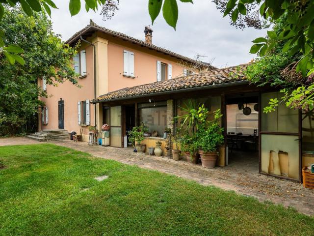Villetta bifamiliare in vendita di 294 m² in Via Boschi, 42