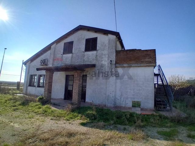Villetta bifamiliare in vendita di 295 m² in Via Luigia, 2