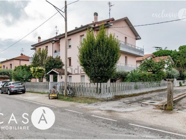 Villetta bifamiliare in vendita di 298 m² in Via Don Romeo Bagattoni, 6