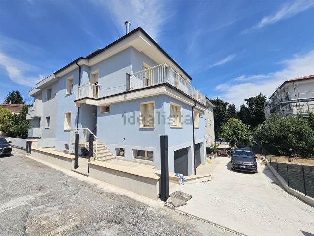 Villetta bifamiliare in vendita di 298 m²