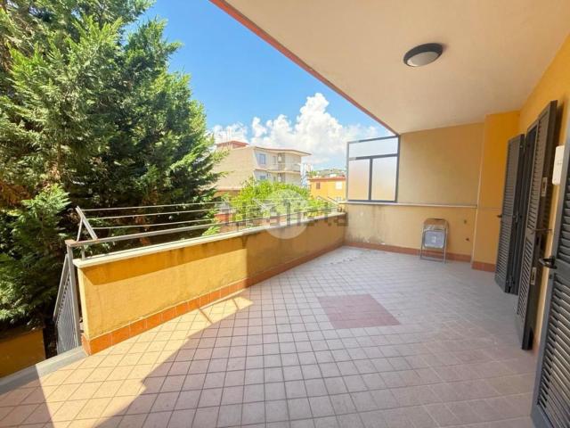 Villetta bifamiliare in vendita di 203 m² in Via de Curtis Antonio
