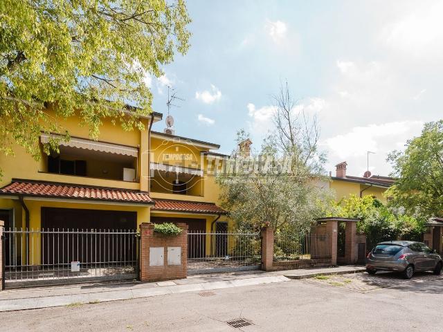 Villetta bifamiliare in vendita di 203 m²