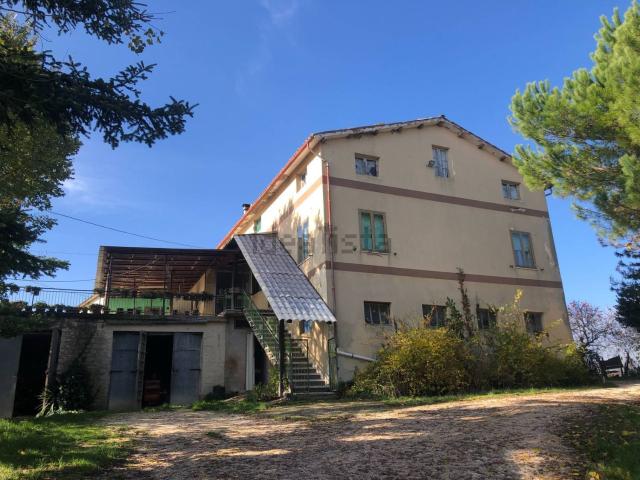 Villetta bifamiliare in vendita di 200 m² in Contrada Santa Maria