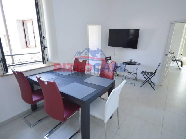 Villetta bifamiliare in vendita di 200 m² in Piazza Costantino Belluscio, 8