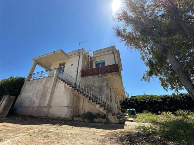 Villetta bifamiliare in vendita di 200 m² in Strada Consortile