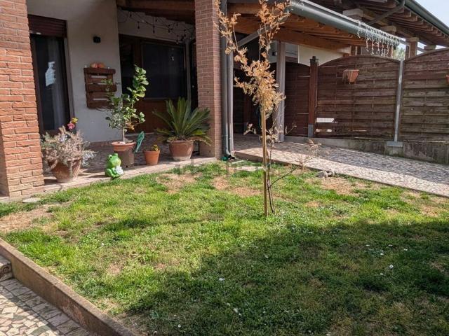 Villetta bifamiliare in vendita di 200 m² in Via Torino, 1
