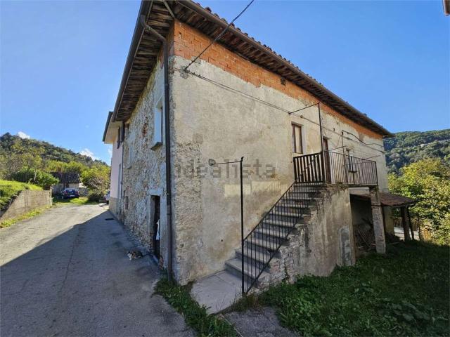 Villetta bifamiliare in vendita di 200 m² in Via Vecchia Fornace