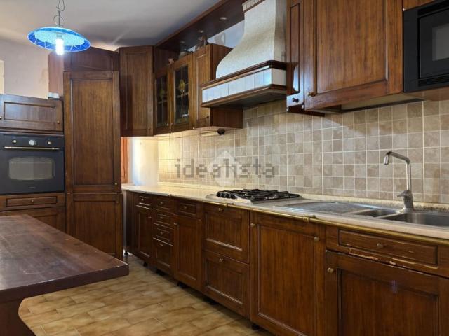 Villetta bifamiliare in vendita di 200 m² in Via Villa, 68