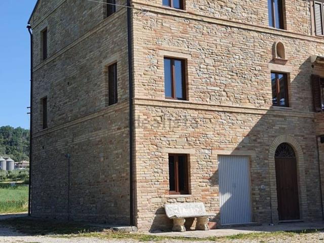 Villetta bifamiliare in vendita di 200 m² in Via Volpi