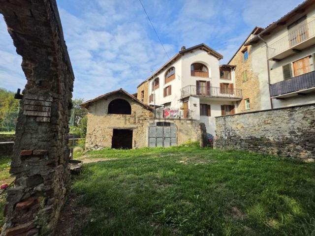 Villetta bifamiliare in vendita di 200 m² in Via XX Settembre, 44