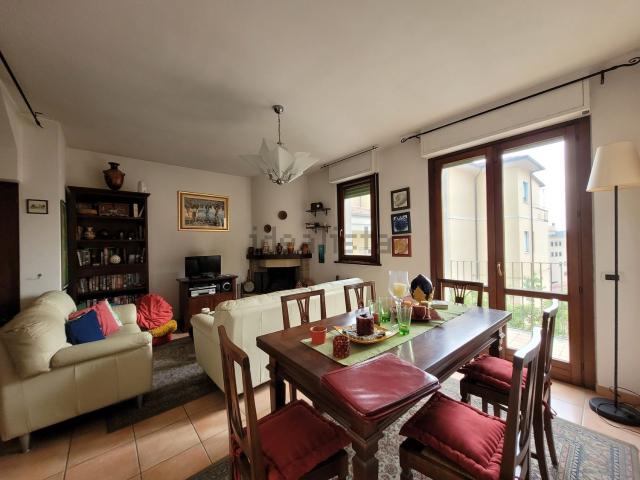 Villetta bifamiliare in vendita di 200 m² in Via XX Settembre