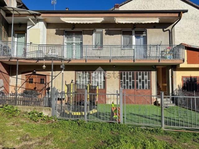 Villetta bifamiliare in vendita di 200 m² in Via Almese, 1