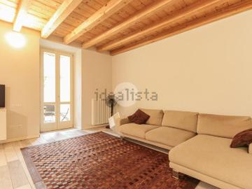 Villetta bifamiliare in vendita di 200 m² in Via Aquilani, 1