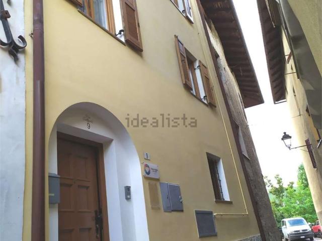 Villetta bifamiliare in vendita di 200 m² in Via Belfanti, 9