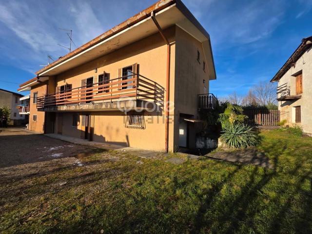 Villetta bifamiliare in vendita di 200 m² in Via Bernadia, 66