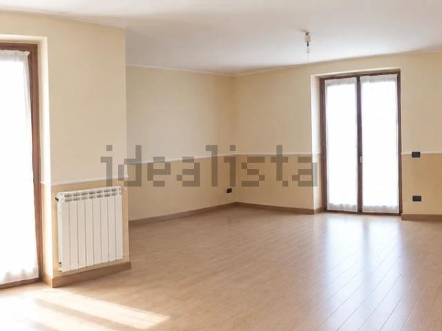 Villetta bifamiliare in vendita di 200 m² in Via Cesare Battisti