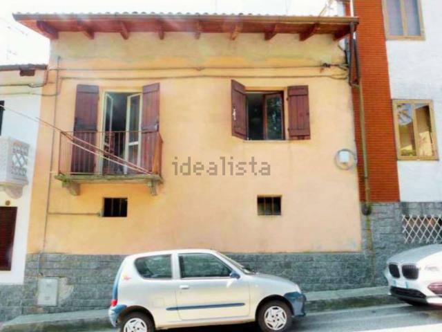 Villetta bifamiliare in vendita di 200 m² in Via Cocconato, 14
